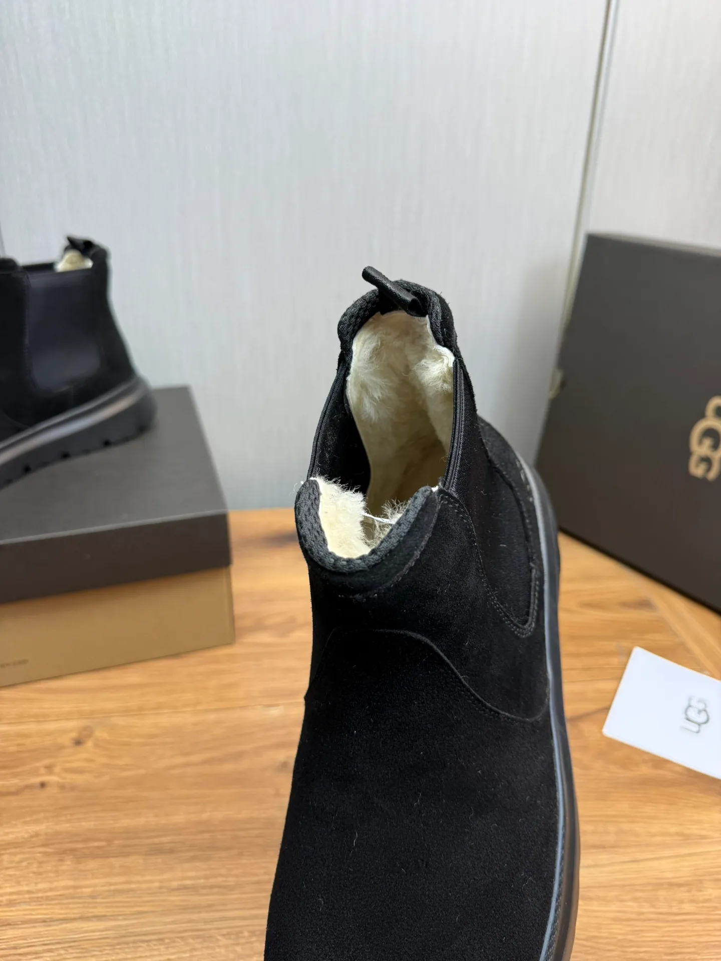 Men's shoes 💰480💰 [UGG] Hot winter warm boots 🐑Purely hand-stitched! Simple and stylish design, frosted cowhide➕Comfortable and warm wool➕UGG original outsole‼ ️Soft and comfortable to wear, with good warmth retention and excellent foot feel. 41-47 positive code